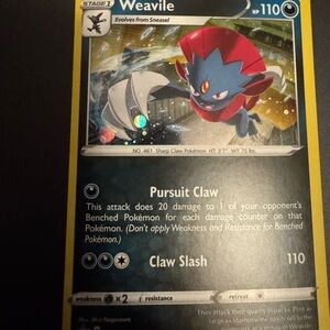 Pokemon Weavile Holo Foil Card Blue Red Yellow
